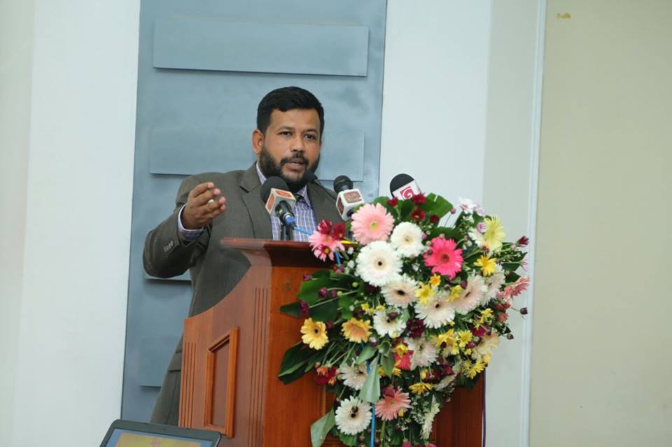 13695001_617340595098656_23131104_n