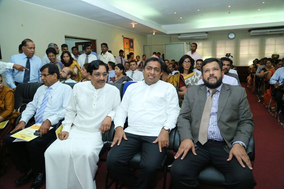 13695131_617340901765292_754960452_n