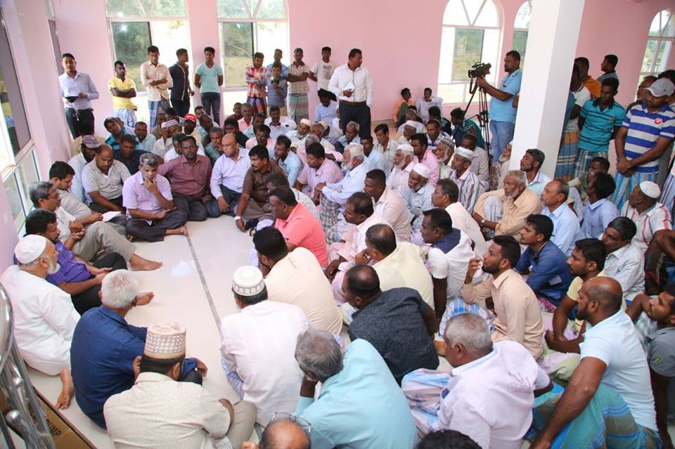 14528165_653553191477396_1919330420_n