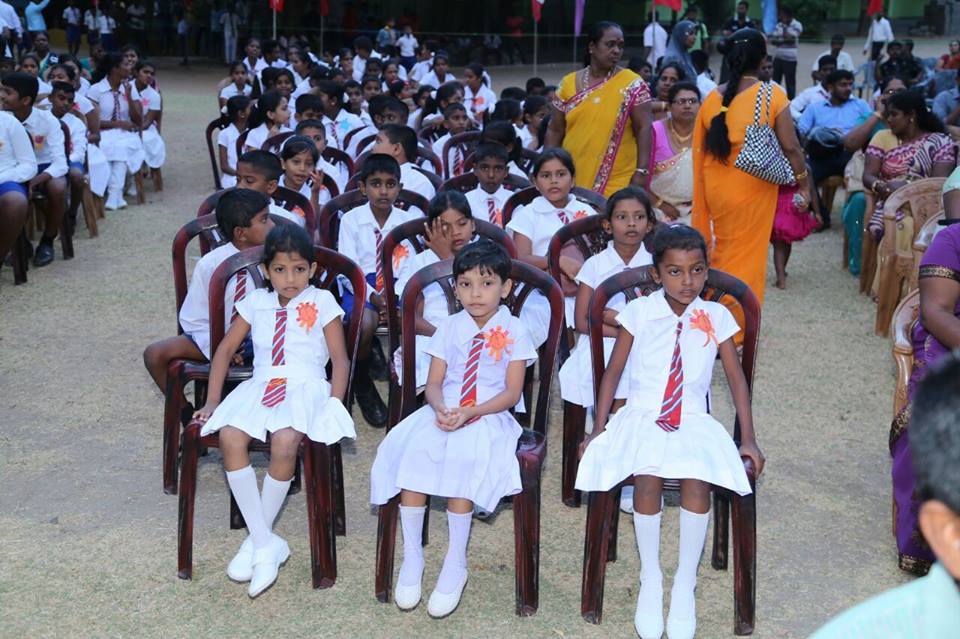 14585289_654008204765228_755840857_n