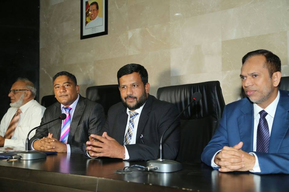 14800783_662776593888389_690579339_n