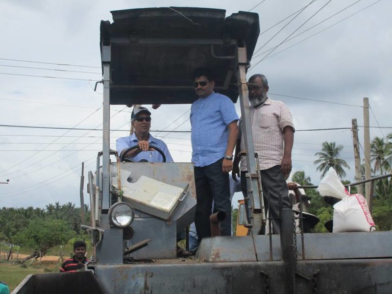காப்பெட் பாதையாக மாற்றமடையும் குவைத் வைத்திசாலை வீதி: அ.இ.ம.கா.வின் அபிவிருத்திப் பணி