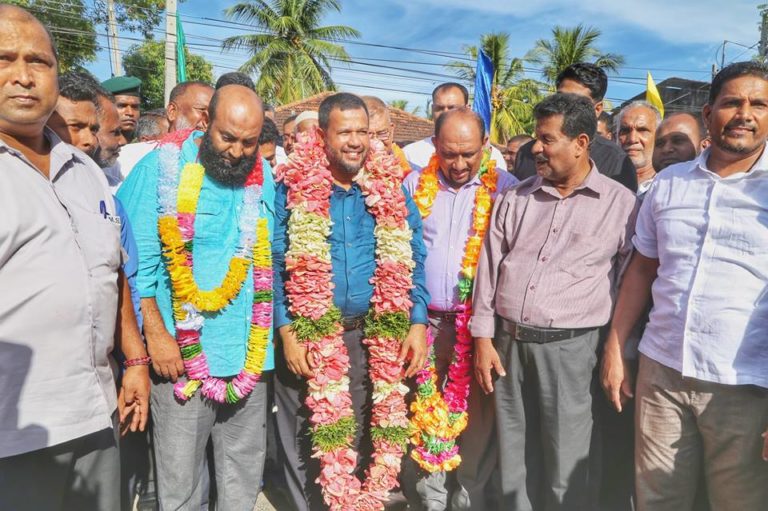 “அரசியல் அந்தஸ்தைப் பெற்று வாளாவிருந்தவர்களை அபிவிருத்தியின்பால் திரும்ப வைத்துள்ளோம்” – நிந்தவூரில் அமைச்சர் ரிஷாட்!
