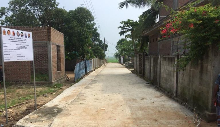 சம்மாந்துறையில் வளத்தாப்பிட்டி,மஜீட்புரம் வீதிகள் திறந்து வைப்பு!