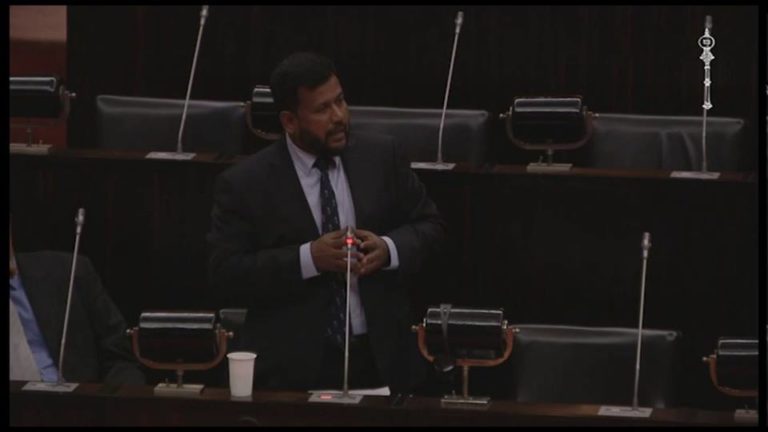 “நீண்டகால அகதிகளுக்கு ஒதுக்கப்பட்ட நிதியிலிருந்து புதிய வேலைத்திட்டங்களை நடைமுறைப்படுத்தும் நடவடிக்கையை நிறுத்த உத்தரவிடுங்கள்” சபாநாயகரிடம் மக்கள் காங்கிரஸ் தலைவர் ரிஷாட் கோரிக்கை!