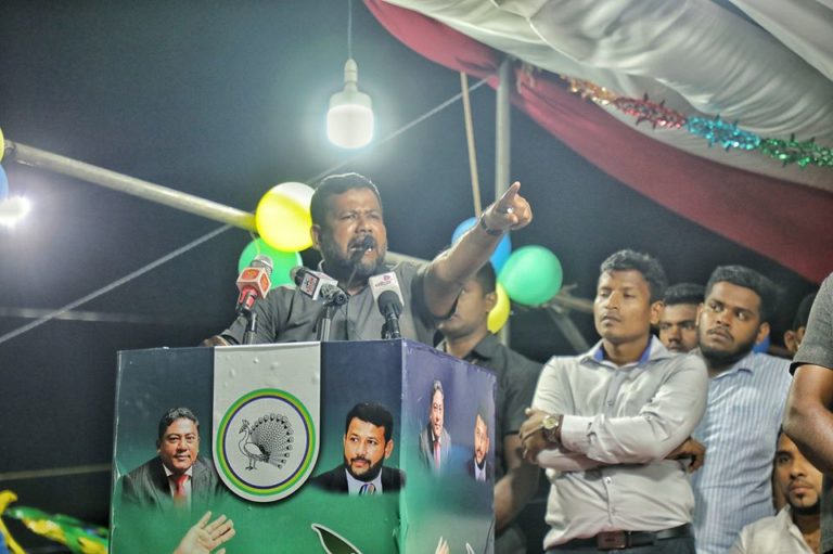 சாய்ந்தமருது பள்ளிவாசல் தனது முடிவை மாற்றி அறிக்கையிட முன்வர வேண்டும்.  அமைச்சர் றிசாட் பகிரங்க அழைப்பு!!!