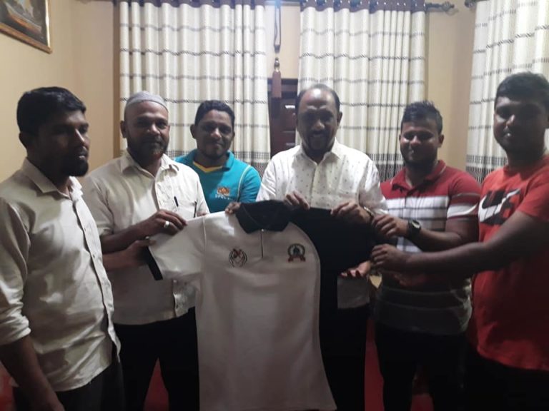 உடற்கல்வி ஆசியர்களுக்கான சீருடை வழங்கும் நிகழ்வு