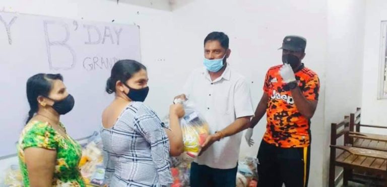 கொழும்பில் தனிமைப்படுத்தப்பட்டுள்ள பிரதேசங்களுக்கு உலர் உணவுப் பொதிகள் வழங்கி வைப்பு!