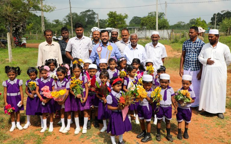 சாளம்பைக்குளம் அல்/அக்ஸா பாலர் பாடசாலை மாணவர்களுக்கான கற்றல் உபகரணங்கள் வழங்கி வைப்பு!