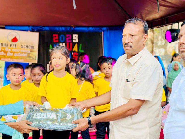 புத்தளம், கரைத்தீவு “ரிஷாட் பதியுதீன்” முன்பள்ளி பரிசளிப்பு விழா!